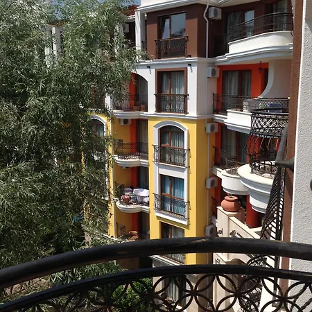 Harmony Suites 3 Апартамент *